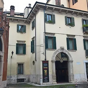 Casa Ferrari Sanificato Ozono Apartment